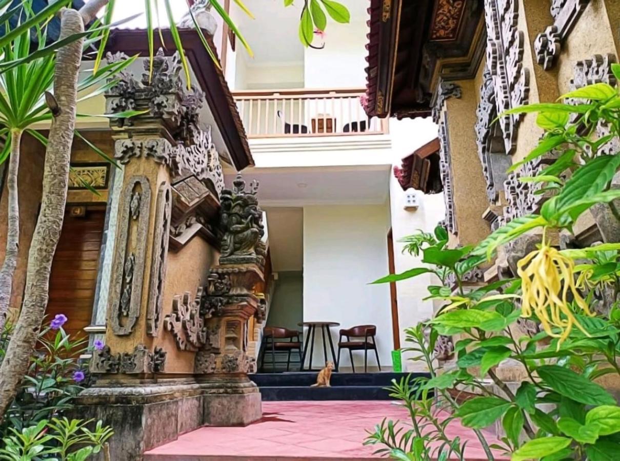 Green Palace Homestay Batununggul Exterior photo